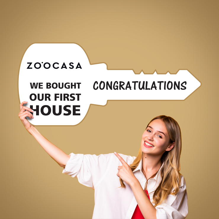 Closing Keys Signs - Zoocasa