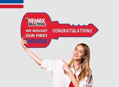 Closing Keys Signs - REMAX REALTRON